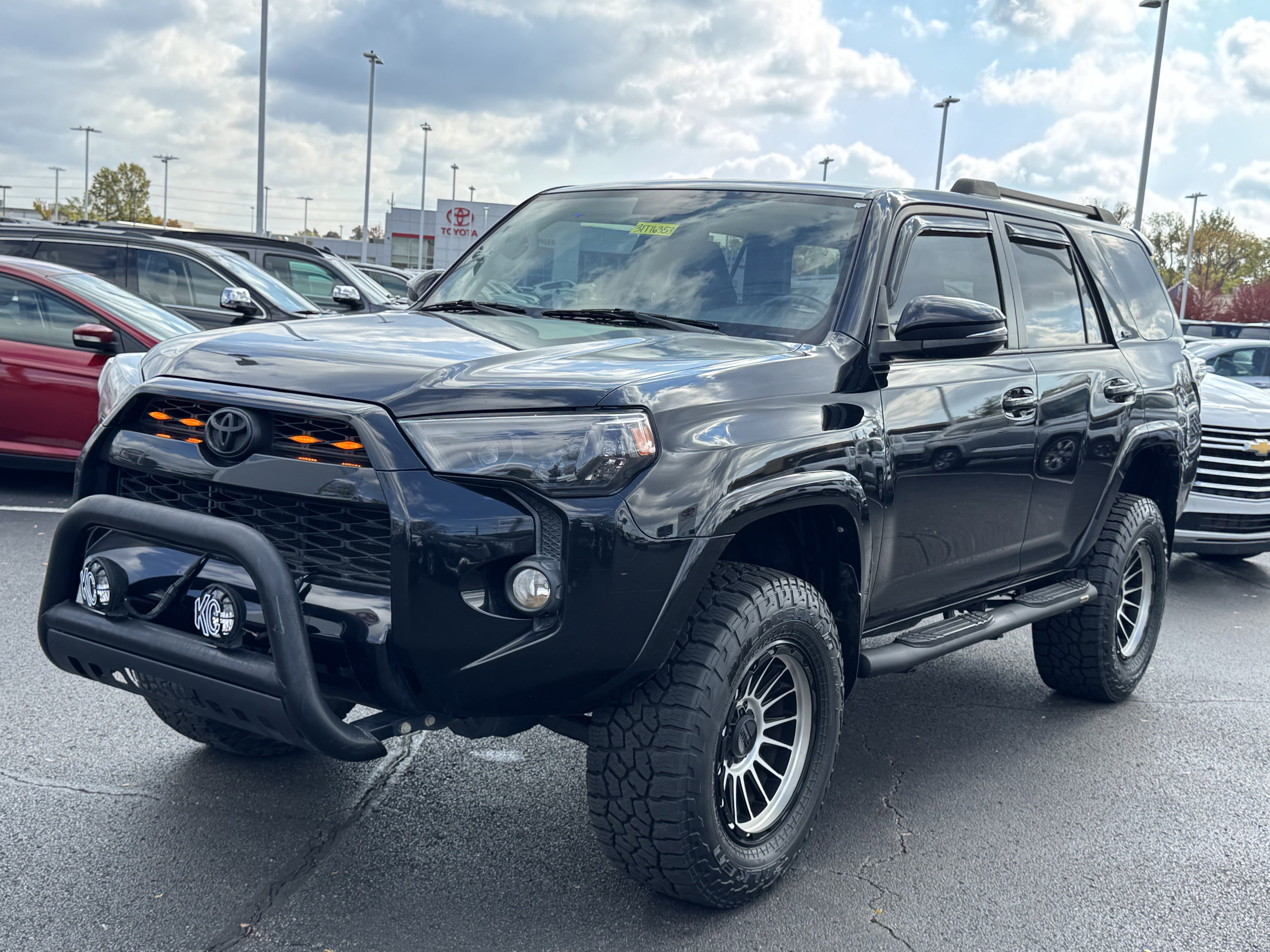Used 2018 Toyota 4Runner SR5 Premium image 12