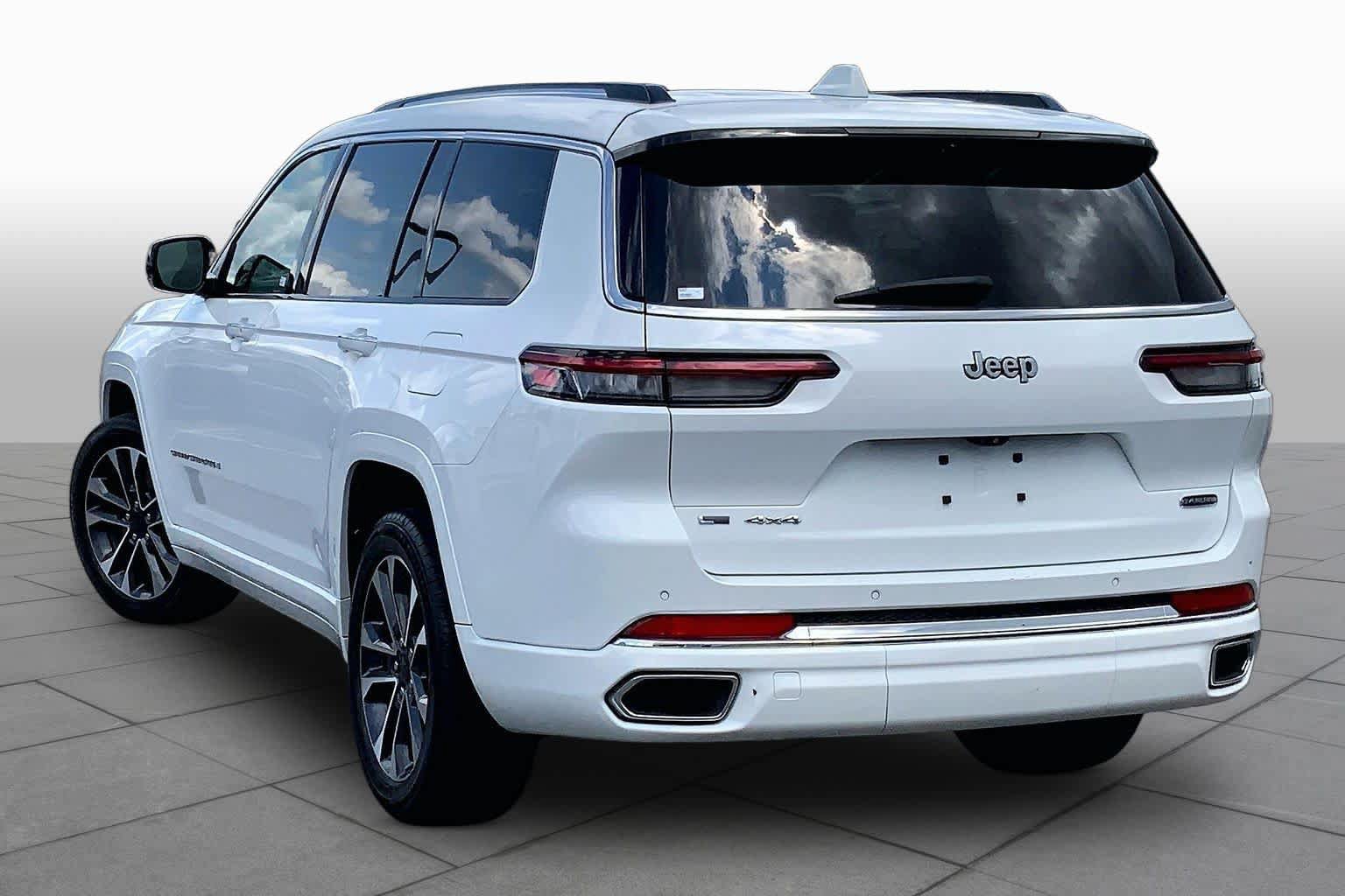 Used 2021 Jeep Grand Cherokee L Overland w/ Luxury Tech Group IV AWD/4WD image 12