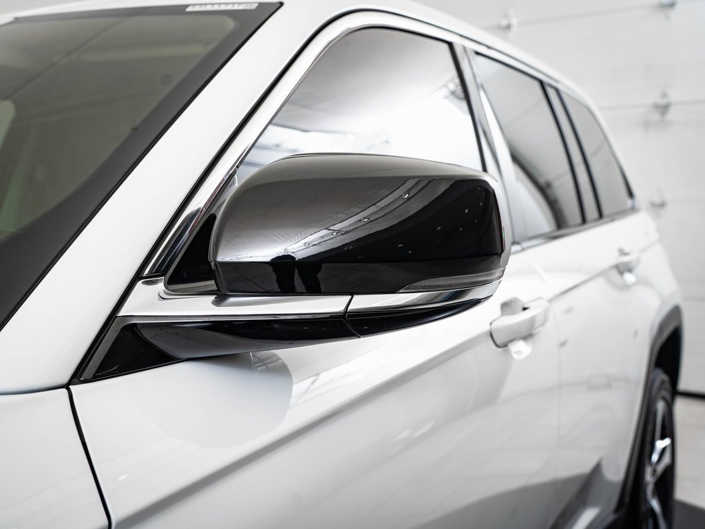 Used 2023 Jeep Grand Cherokee 4WD 4xe image 15