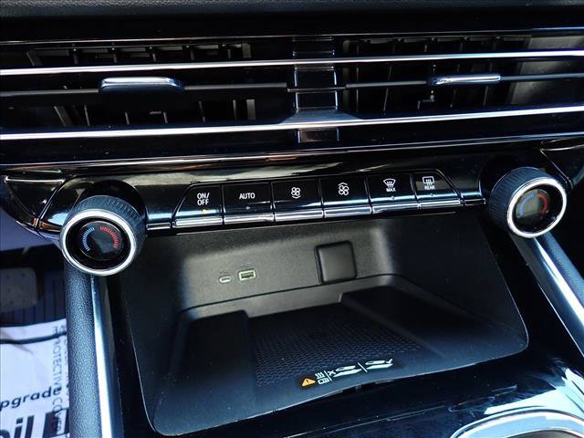 Used 2025 Chevrolet Traverse LT w/ Driver Confidence Package AWD/4WD image 20