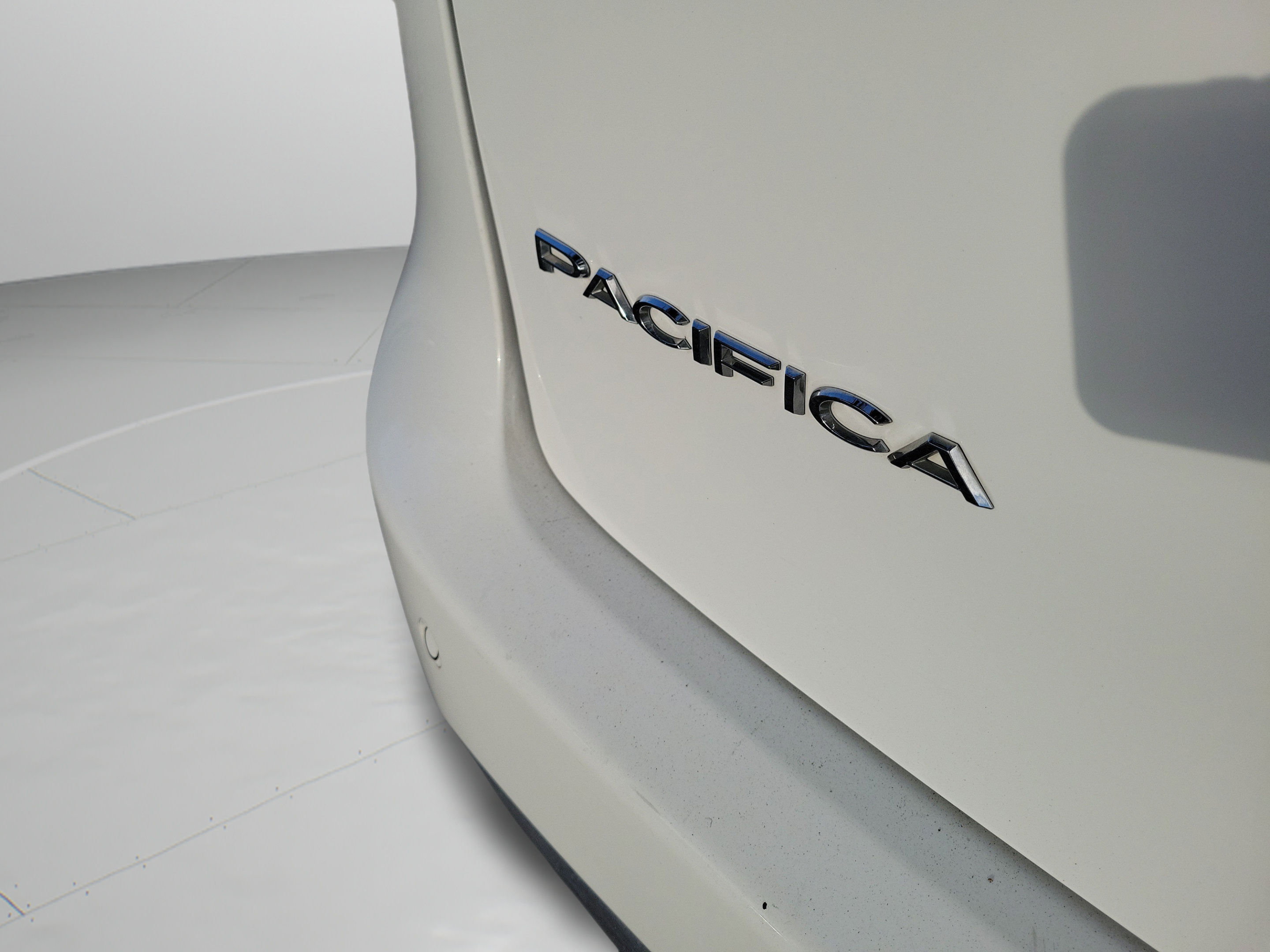 Used 2025 Chrysler Pacifica Select FWD image 8