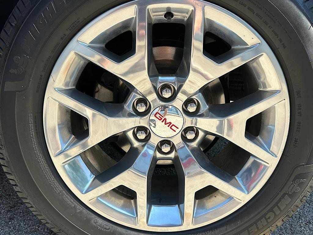 Used 2019 GMC Yukon SLT w/ Open Road Package AWD/4WD image 29