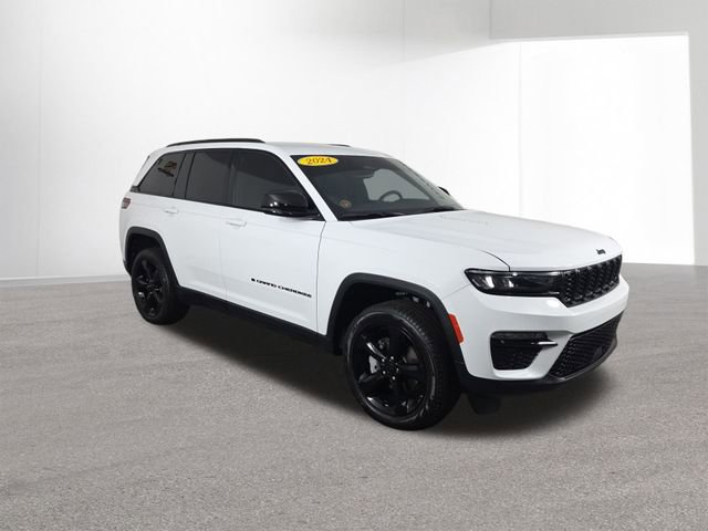 Used 2024 Jeep Grand Cherokee Limited w/ Black Appearance Package image 11