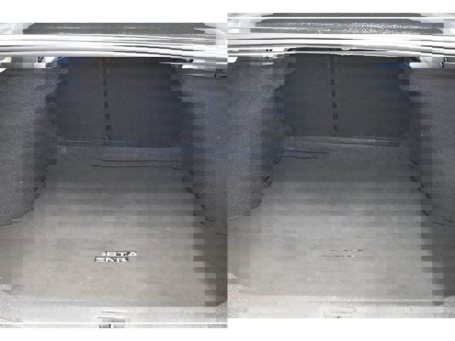 Used 2020 Nissan Sentra SR w/ Premium Package image 16