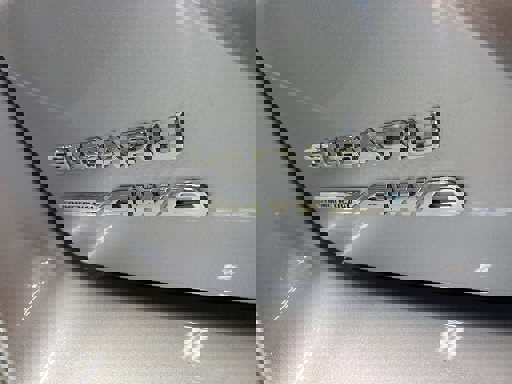 Certified 2025 Subaru Impreza 2.0i image 40