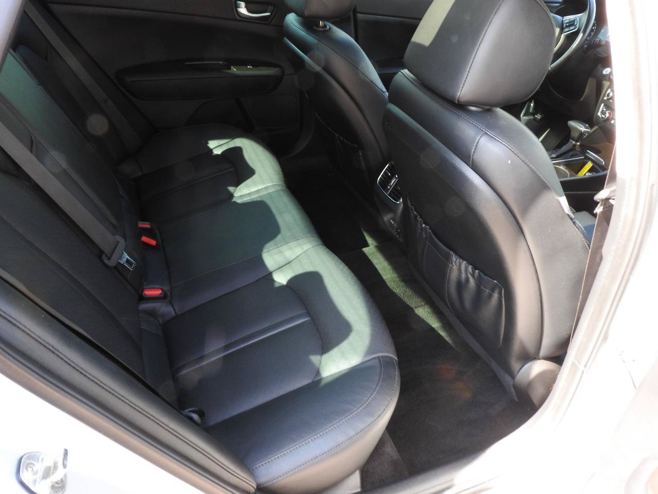 Used 2018 Kia Optima EX w/ Premium Package FWD image 10