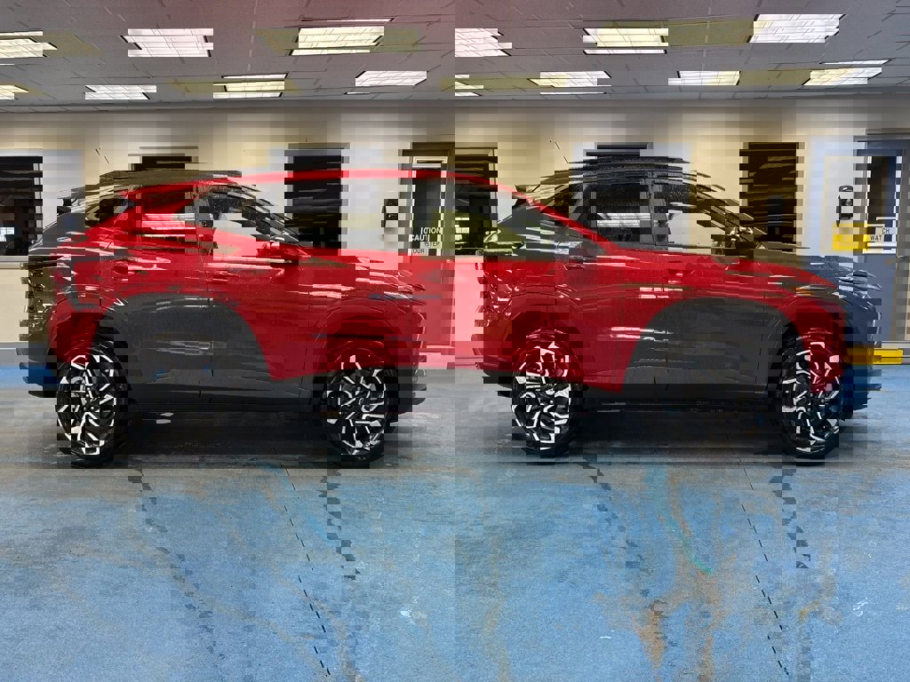 New 2026 Chevrolet Trax RS w/ Driver Confidence Package image 2