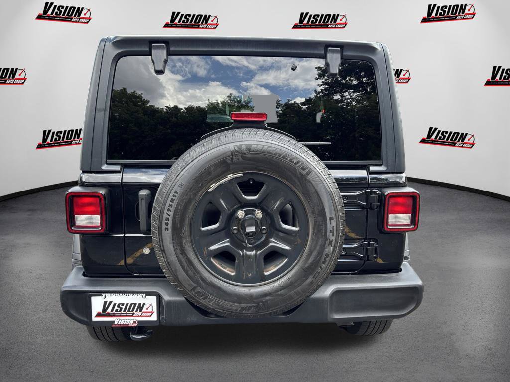 Used 2019 Jeep Wrangler Sport AWD/4WD image 6