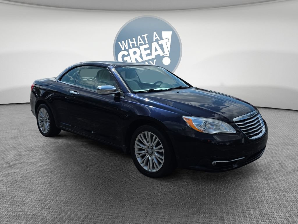 Used 2012 Chrysler 200 Limited FWD image 1