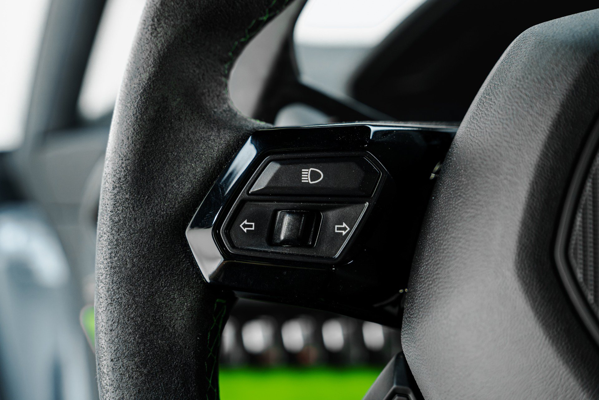 Used 2021 Lamborghini Huracan EVO RWD image 55