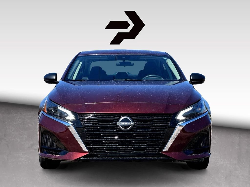 Used 2025 Nissan Altima 2.5 SV image 3