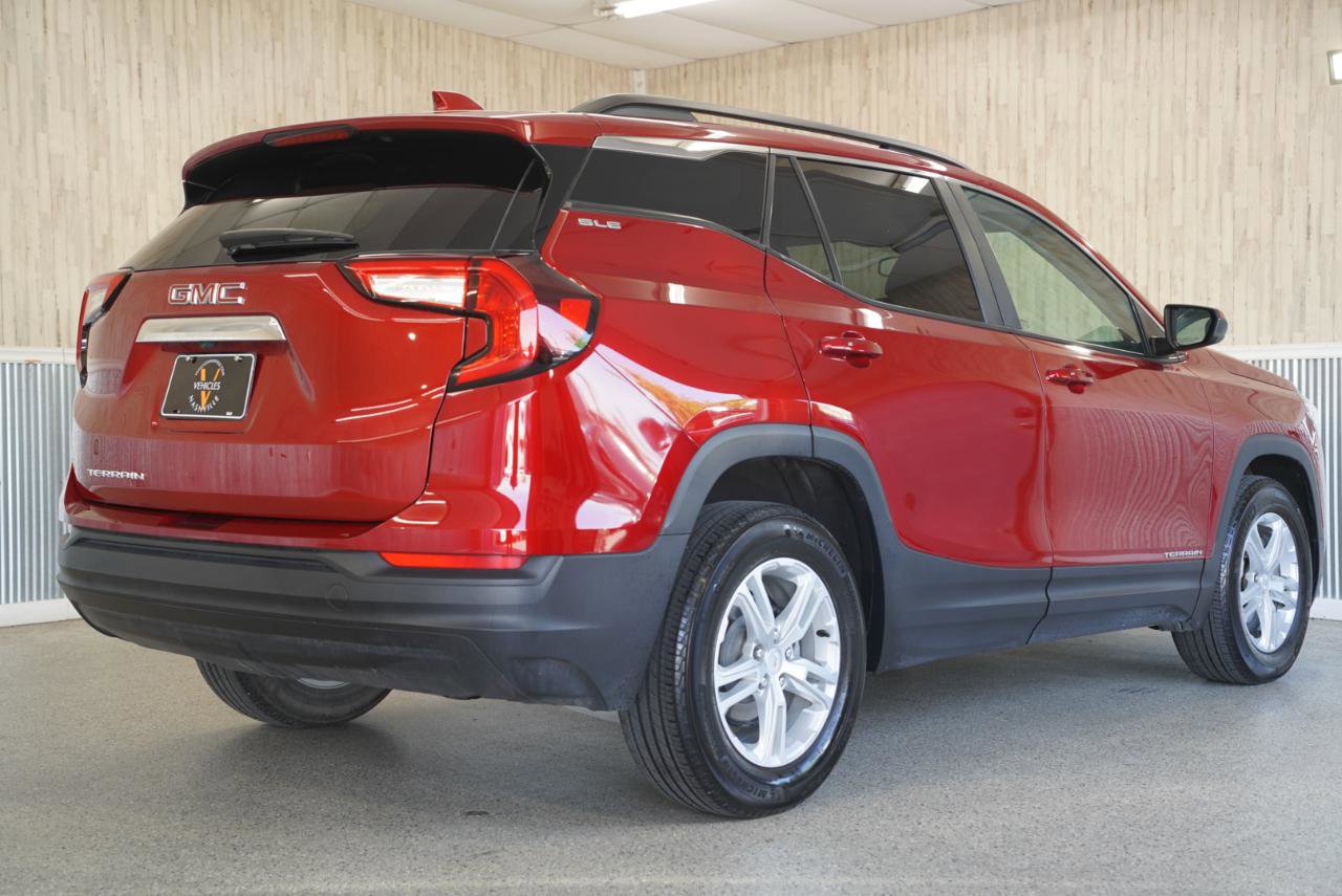 Used 2023 GMC Terrain SLE w/ Driver Convenience Package FWD image 10
