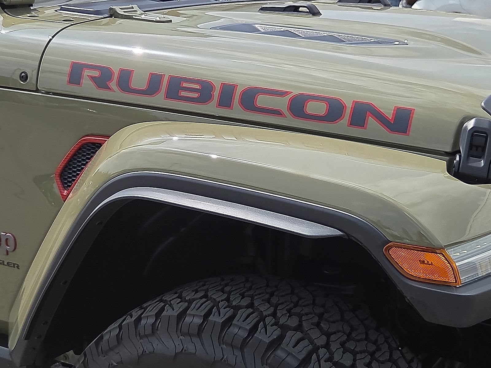 Used 2025 Jeep Wrangler Unlimited Rubicon AWD/4WD image 17