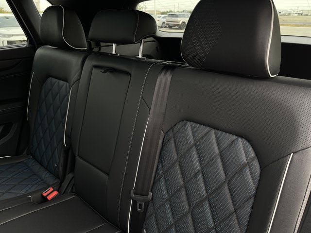 New 2026 Volkswagen Atlas Cross Sport SEL Premium R-Line image 27
