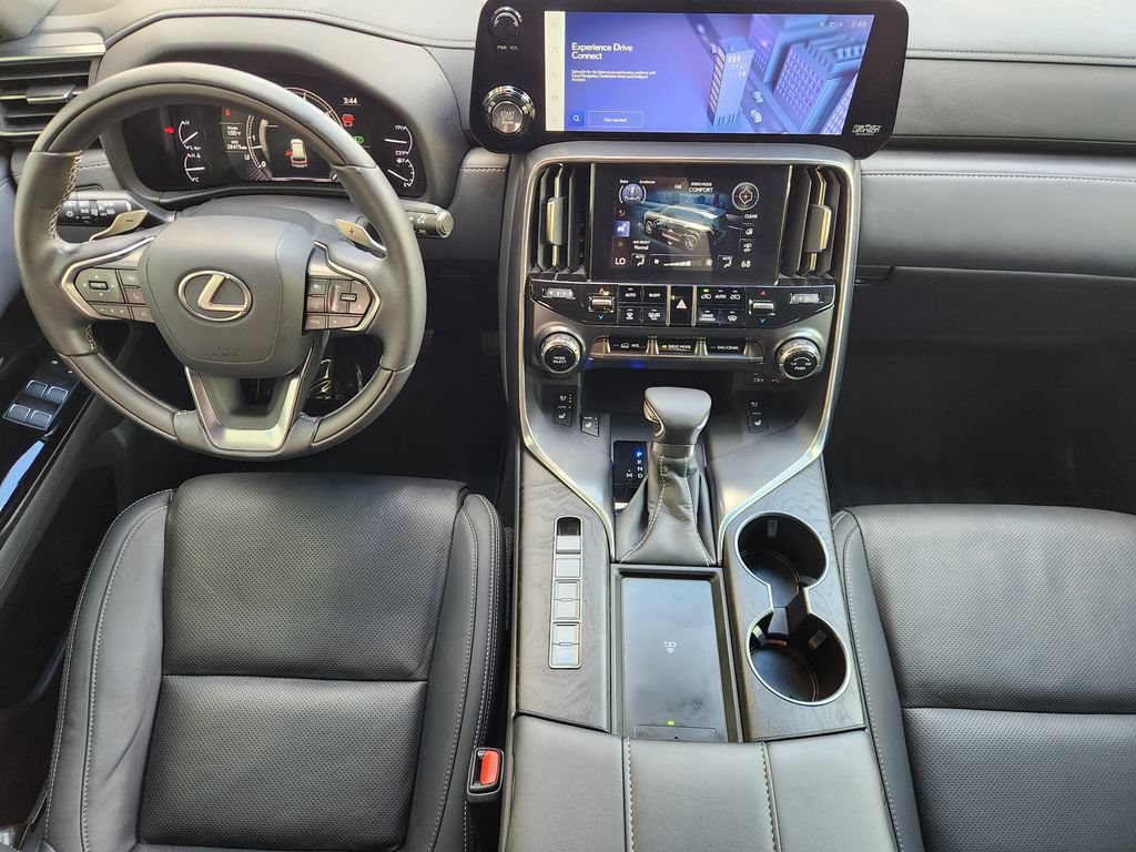 Used 2023 Lexus LX 600 4WD w/ Luxury Package image 28