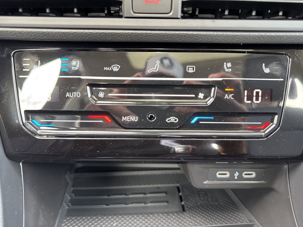 New 2025 Volkswagen Jetta SEL image 27