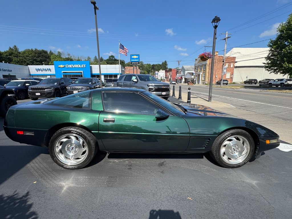 Used 1995 Chevrolet Corvette Coupe RWD image 7
