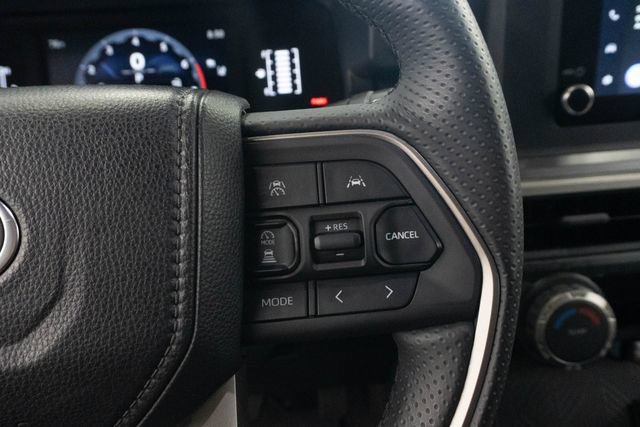 Used 2025 Toyota 4Runner SR5 AWD/4WD image 6