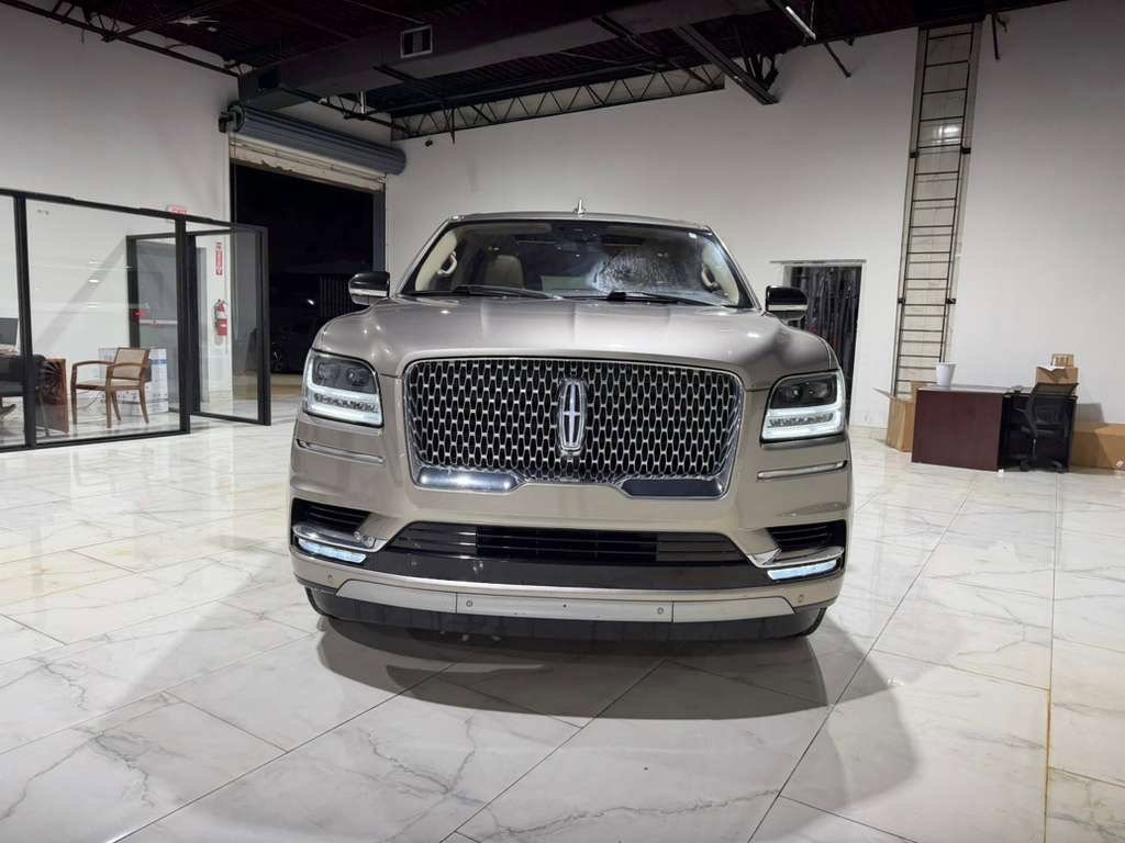 Used 2019 Lincoln Navigator L Reserve w/ Cargo Package image 2