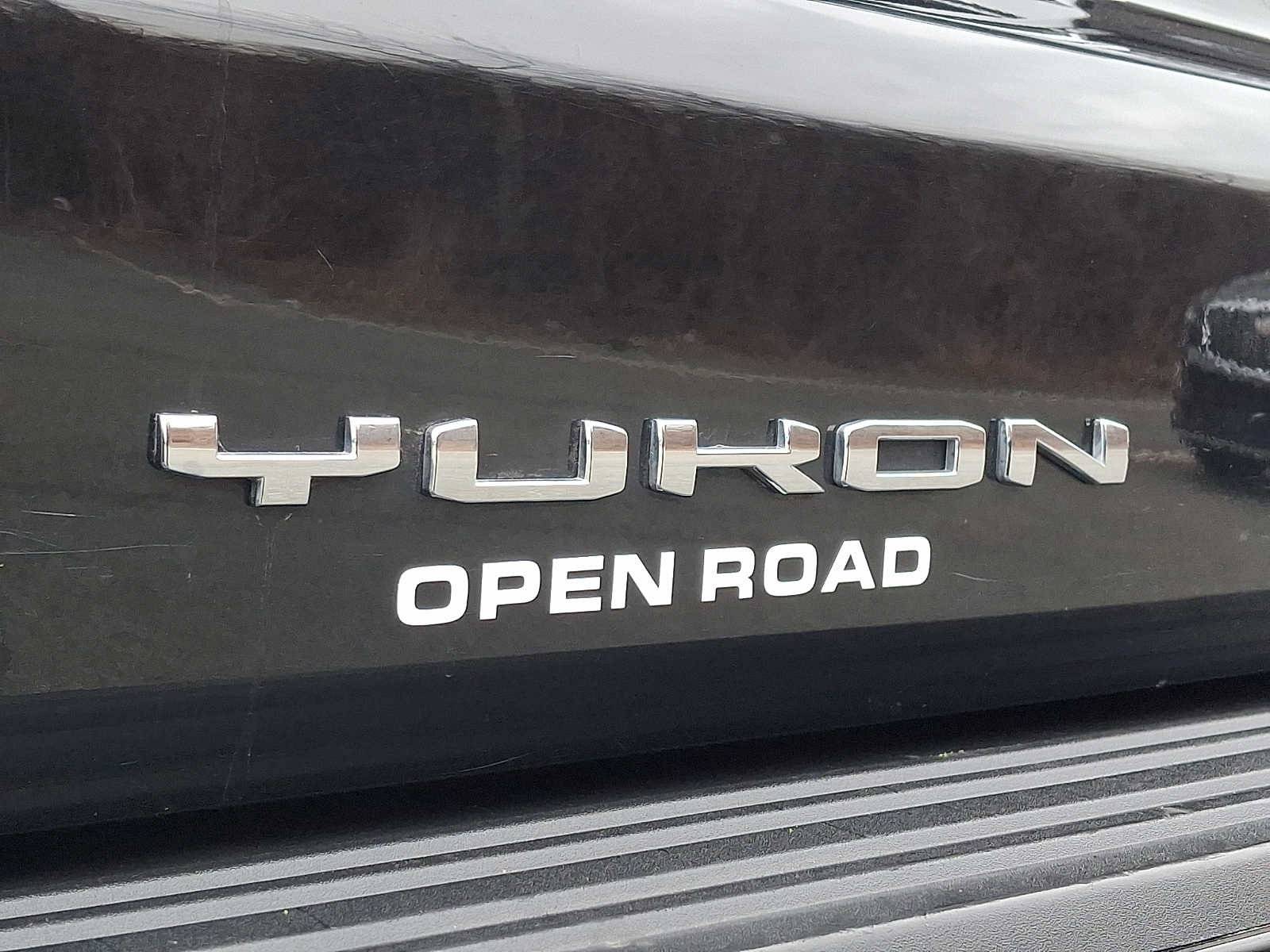 Used 2023 GMC Yukon SLT image 30