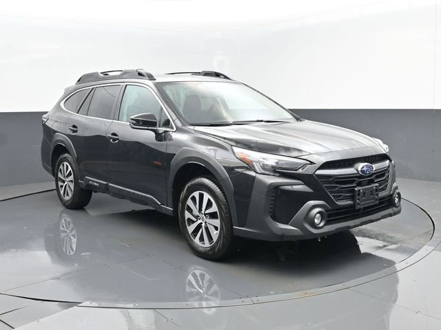 Used 2025 Subaru Outback Premium AWD/4WD image 3