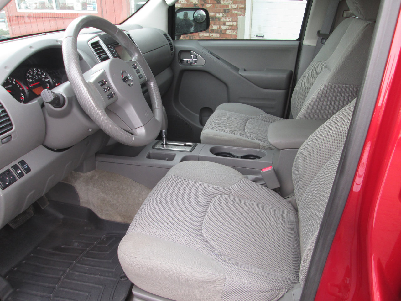 Used 2015 Nissan Frontier SV w/ SV Value Truck Package image 3