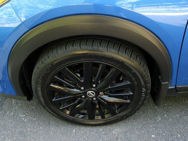 Used 2021 Nissan Kicks SV FWD image 31
