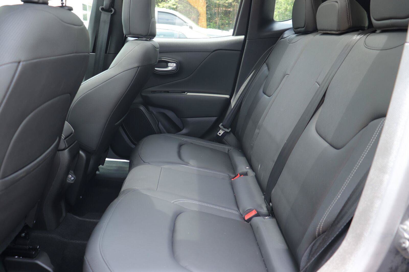 Used 2023 Jeep Renegade Limited w/ Sun/Sound Group AWD/4WD image 12