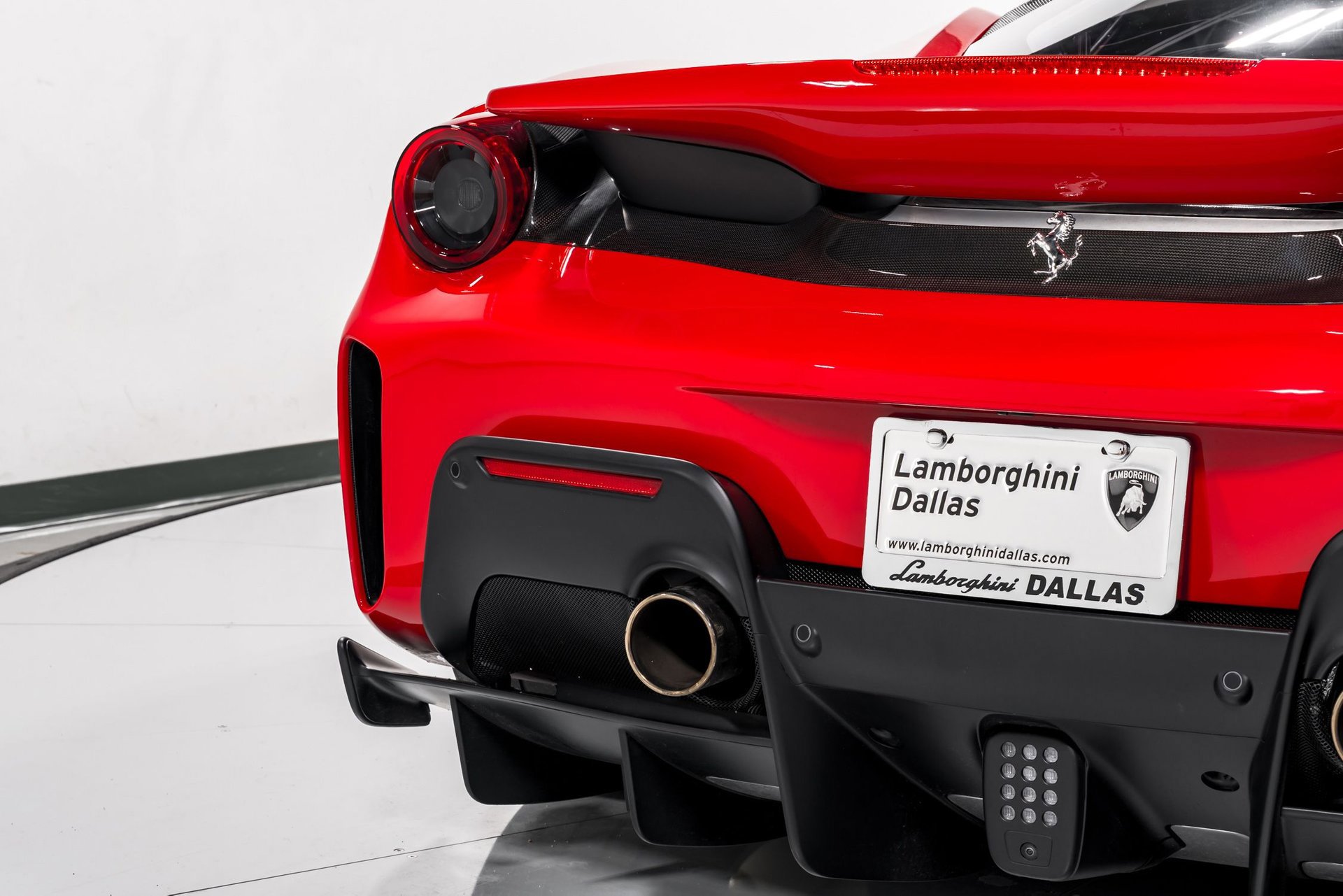 Used 2020 Ferrari 488 Pista Coupe image 45