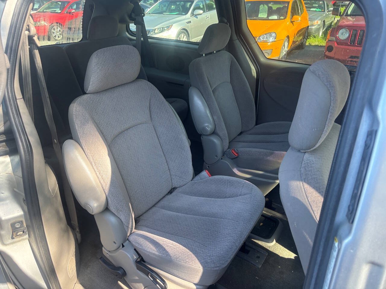 Used 2001 Dodge Grand Caravan Sport FWD image 17