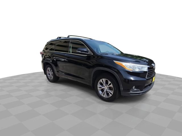 Used 2014 Toyota Highlander XLE AWD/4WD image 2