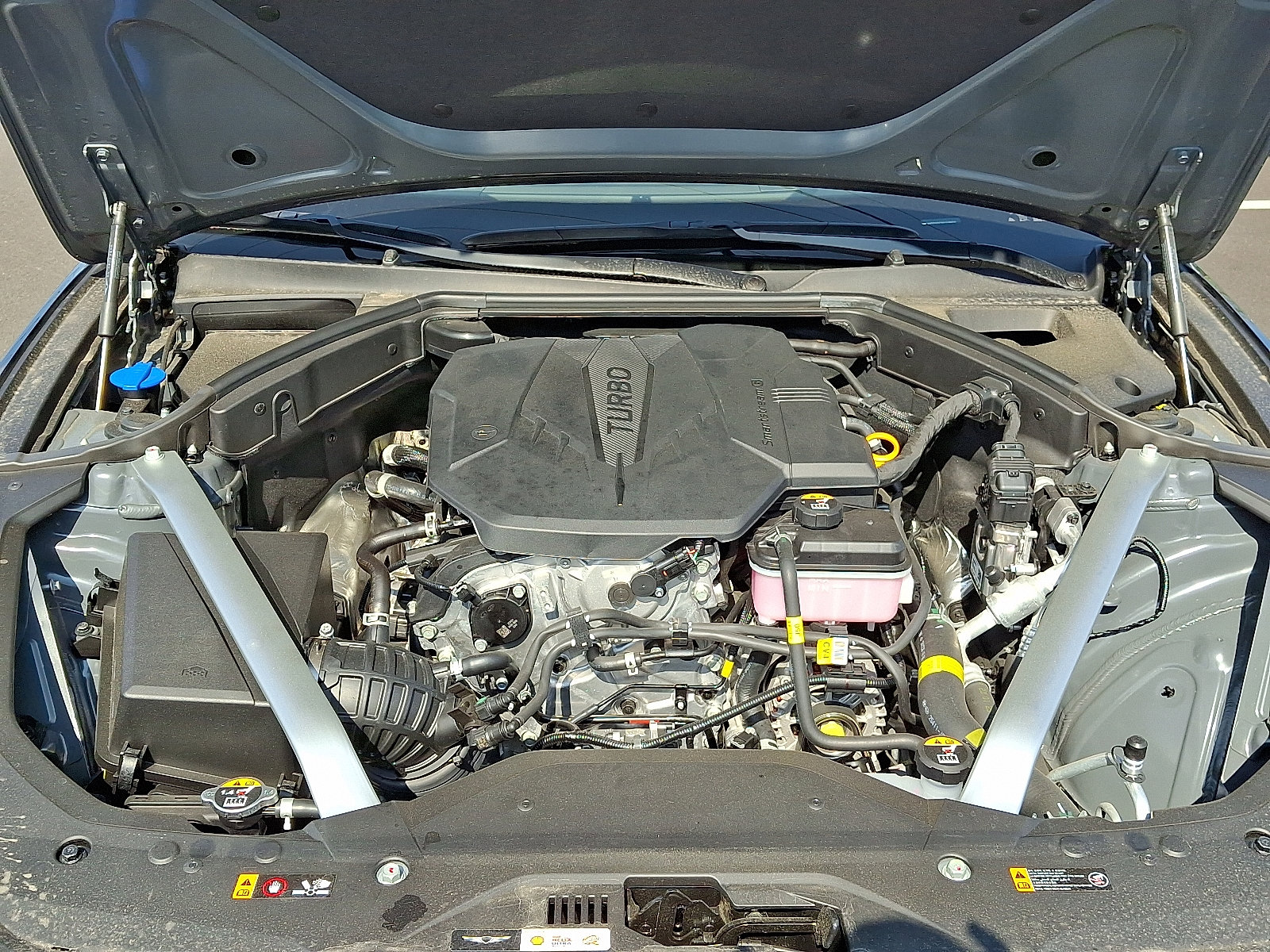 Used 2025 Genesis G70 2.5T image 27