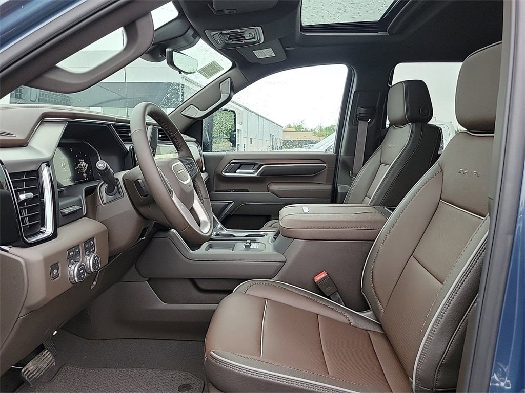 New 2026 GMC Sierra 2500 Denali w/ Denali Reserve Package image 15