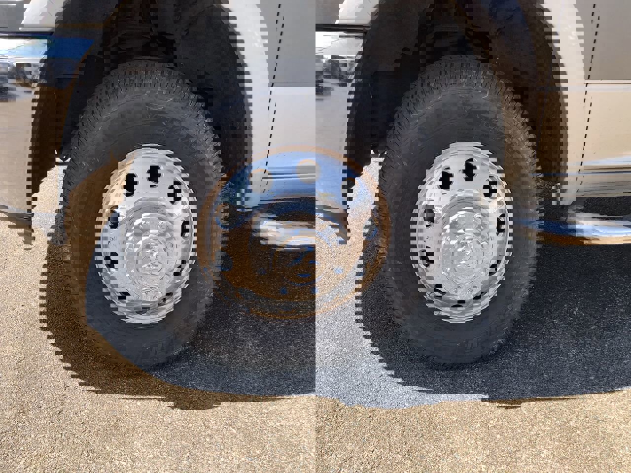 Used 2011 RAM 3500 Laramie w/ HD Snow Plow Prep Group image 2