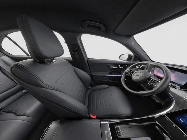 Used 2025 Mercedes-Benz C 300 4MATIC Sedan image 17