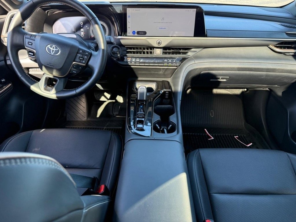 Certified 2025 Toyota Crown Platinum image 14