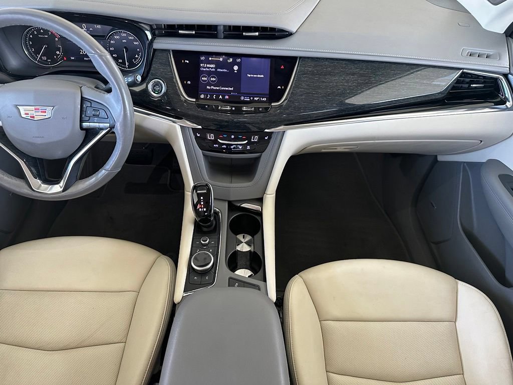 Used 2021 Cadillac XT6 Premium Luxury AWD/4WD image 16