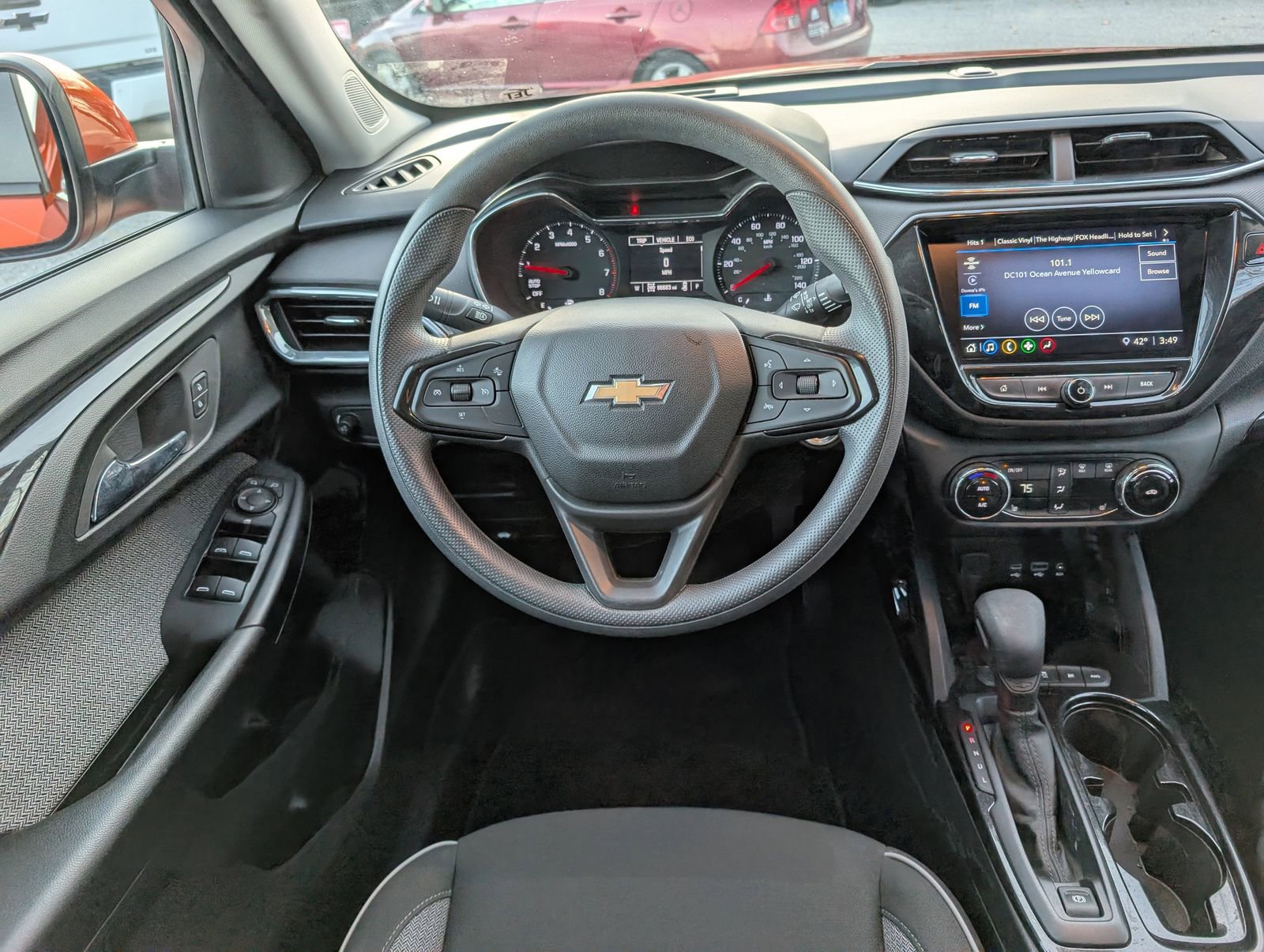 Used 2022 Chevrolet TrailBlazer LT w/ Convenience Package image 17