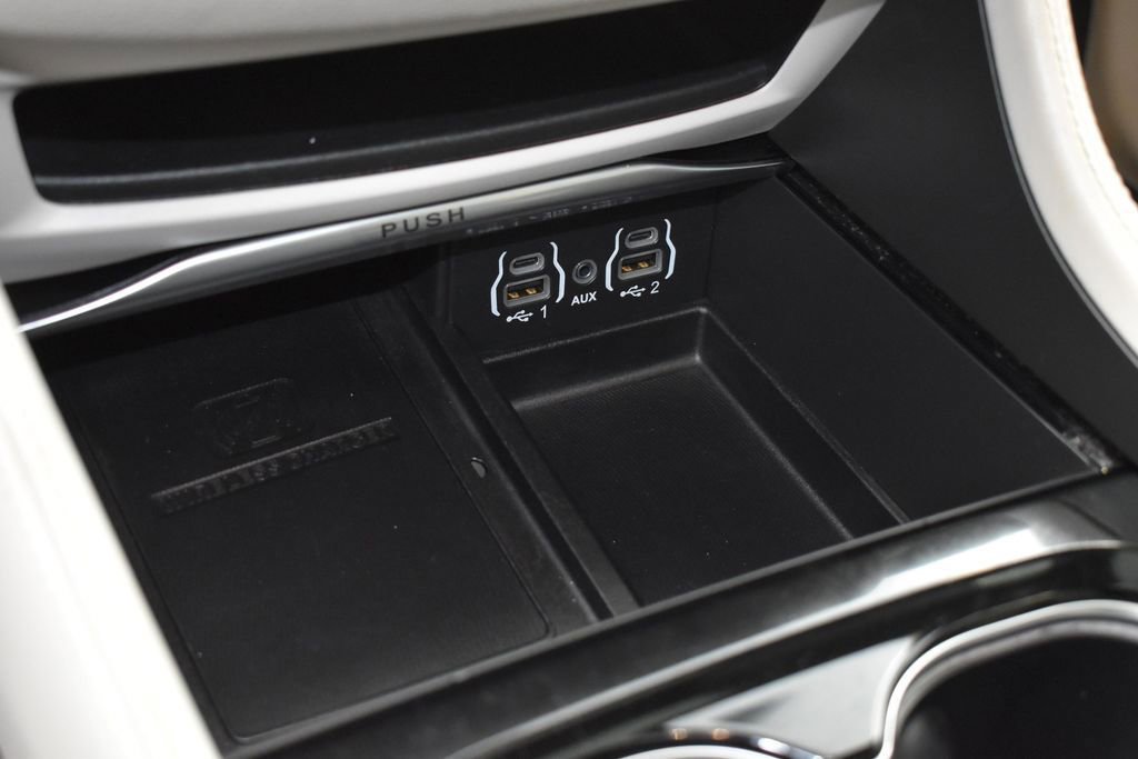 Used 2021 Chrysler Pacifica Limited w/ Premium & Safety Sphere Group AWD/4WD image 12