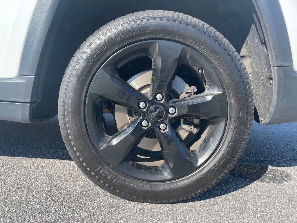 Used 2022 Jeep Grand Cherokee L Limited w/ Black Appearance Package image 8