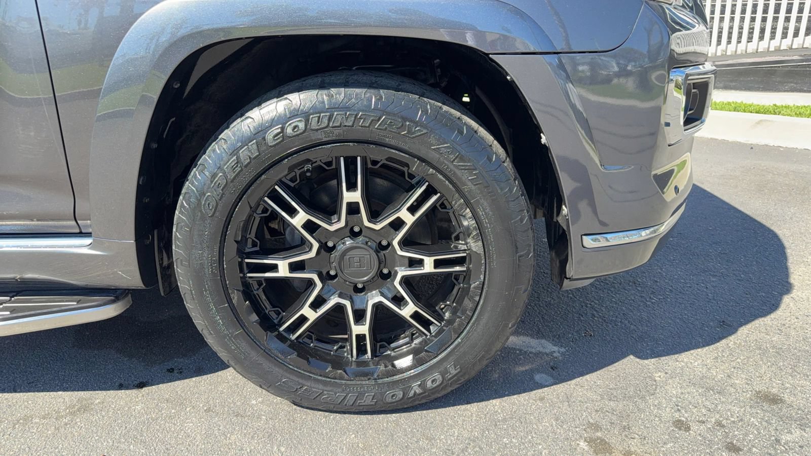 Used 2014 Toyota 4Runner Limited RWD image 9
