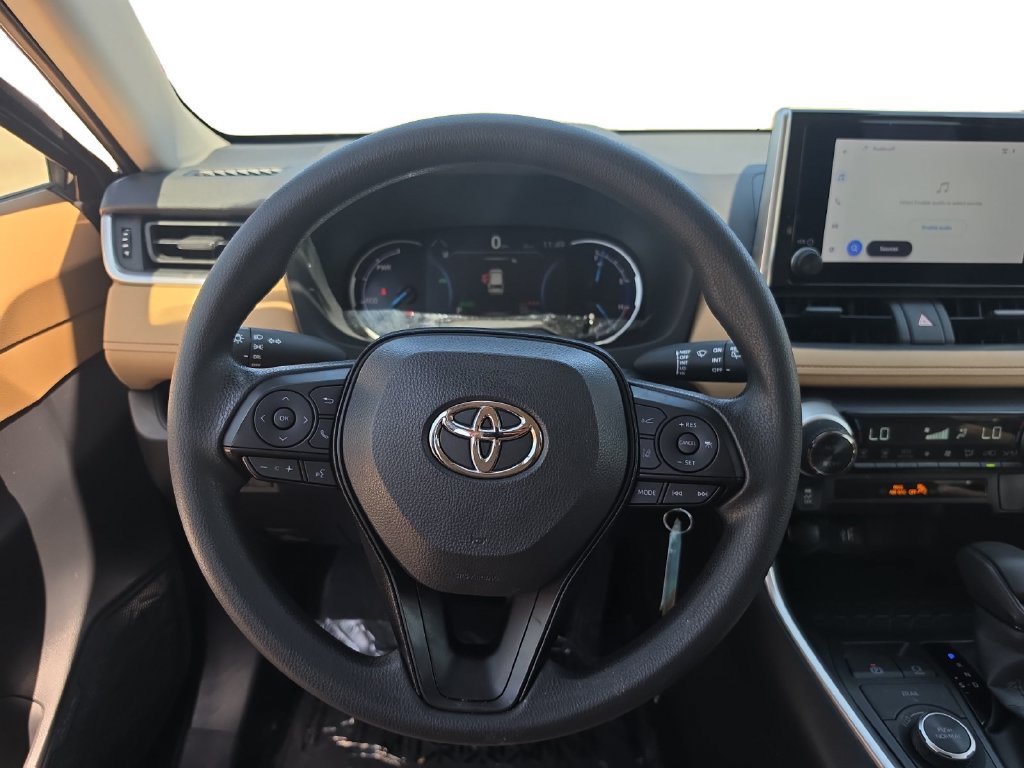 Used 2025 Toyota RAV4 LE AWD/4WD image 12