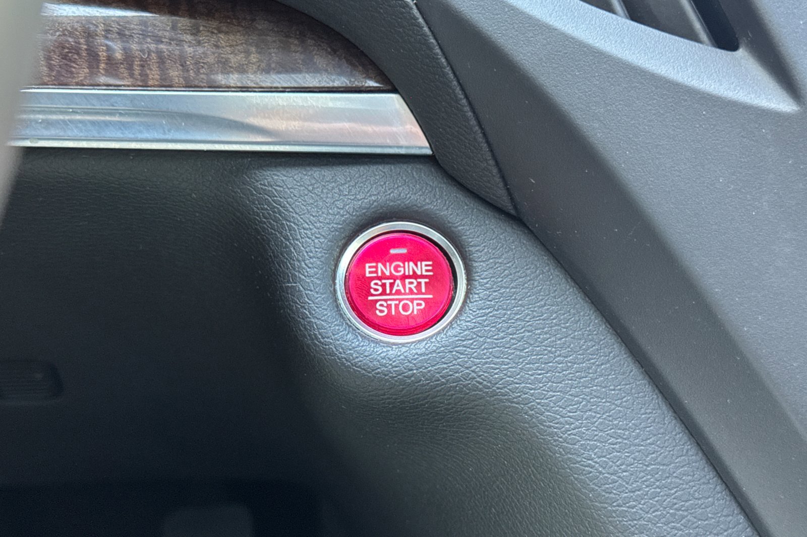 Used 2020 Acura MDX FWD image 34