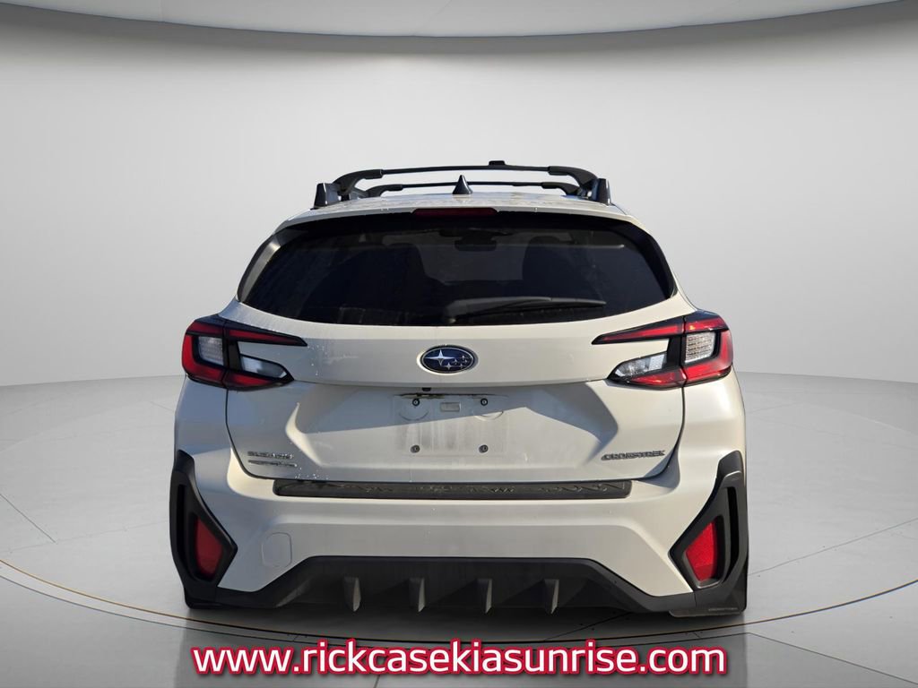 Used 2024 Subaru Crosstrek 2.0i Premium image 5