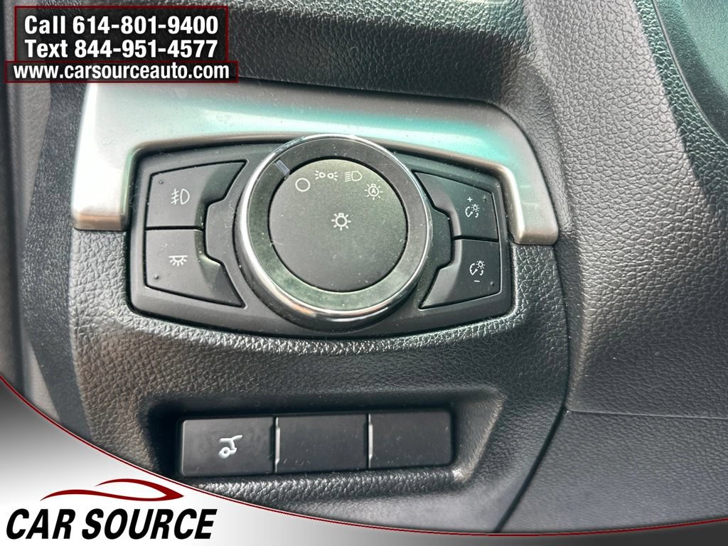 Used 2016 Ford Explorer XLT w/ Equipment Group 202A AWD/4WD image 17