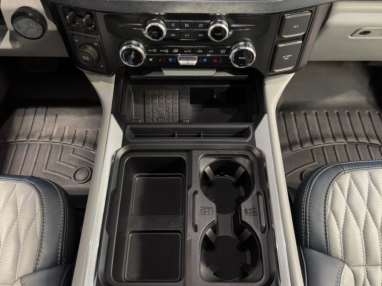 Used 2024 Ford F250 Limited w/ FX4 Off-Road Package image 29