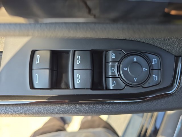 Used 2024 GMC Sierra 2500 AT4 image 29