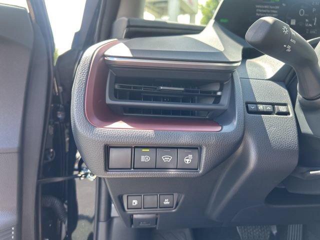 New 2026 Toyota Prius Plug-In Hybrid FWD image 25