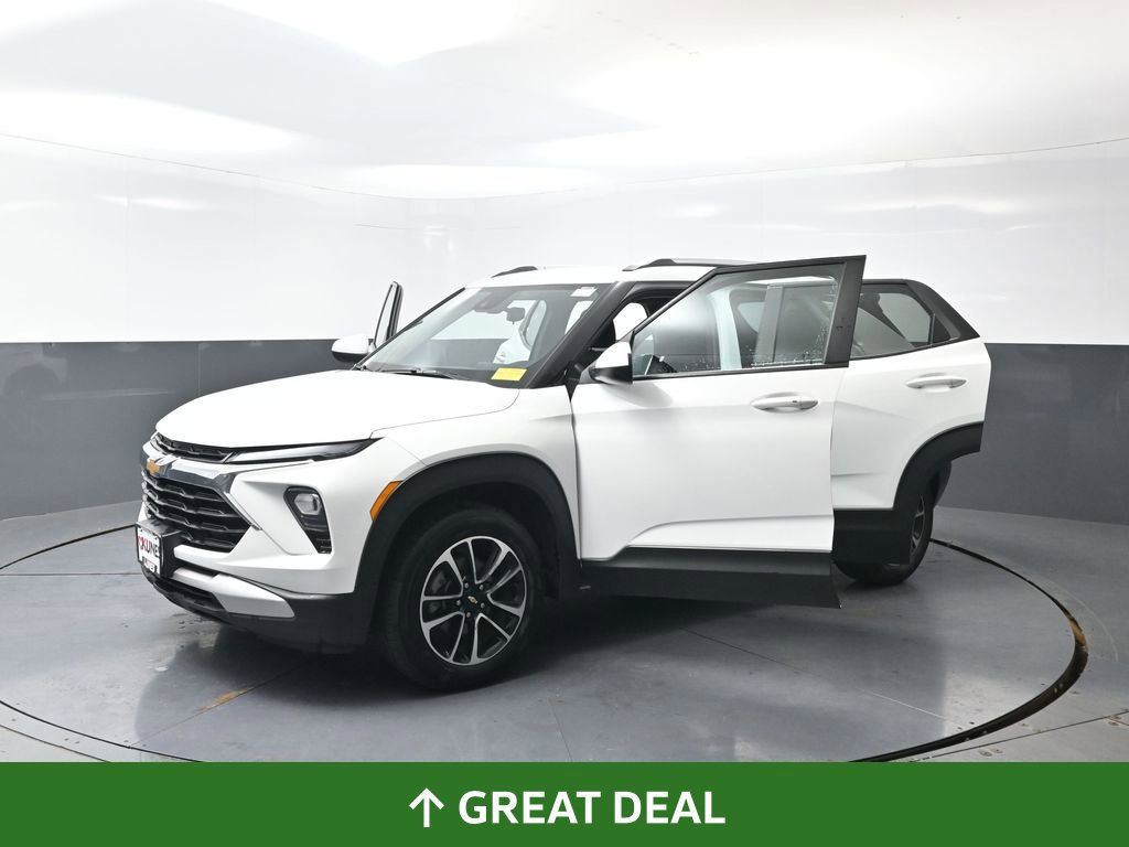 Used 2025 Chevrolet TrailBlazer LT AWD/4WD image 58