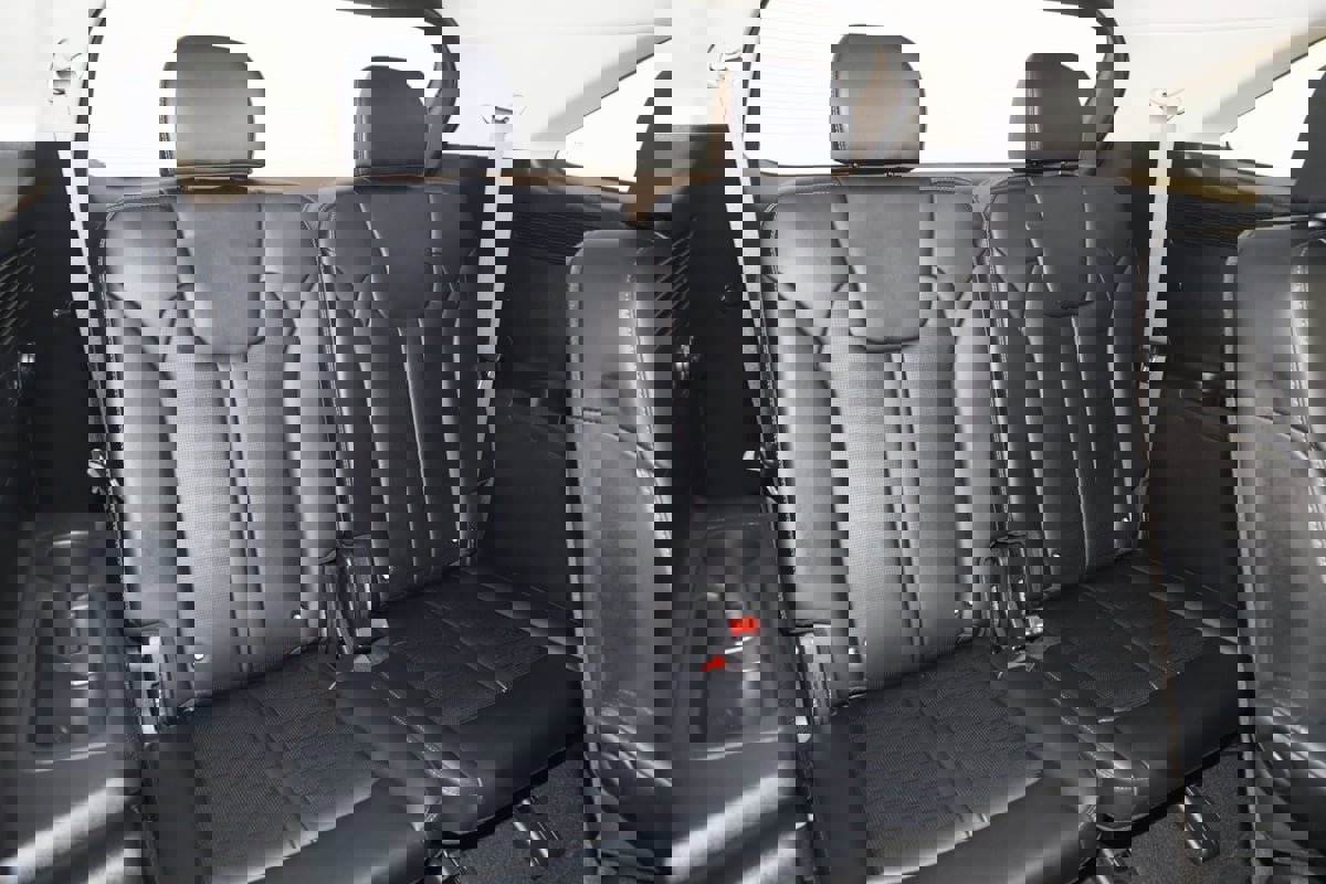 Used 2025 Kia Sorento EX image 13